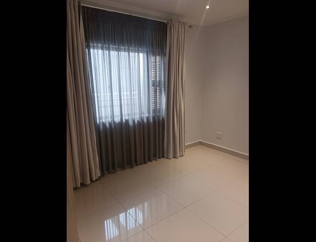 2 BEDROOM APARTMENT FOR SALE IN UMHLANGA RIDGE